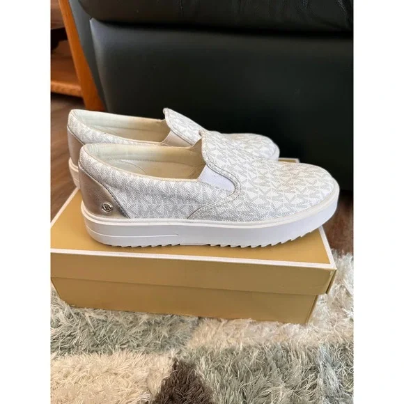 MICHAEL KORS Women's MK Logo Slip On Sneakers Bright White Size 8.5 - Picture 3 of 8